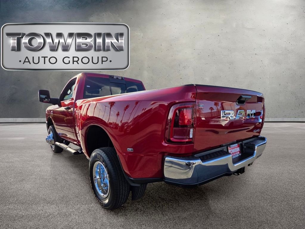 New 2026 Molten Red Pearl-Coat Exterior Paint RAM Tradesman image 4