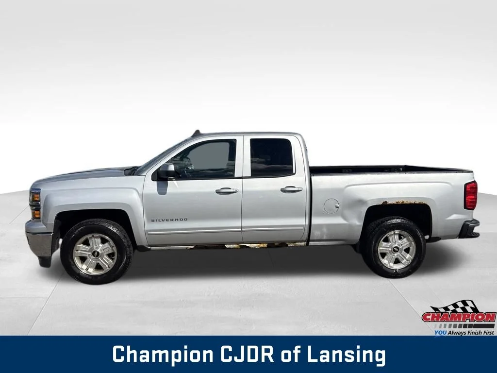 Used 2015 Silver Chevrolet LT LT1 image 2