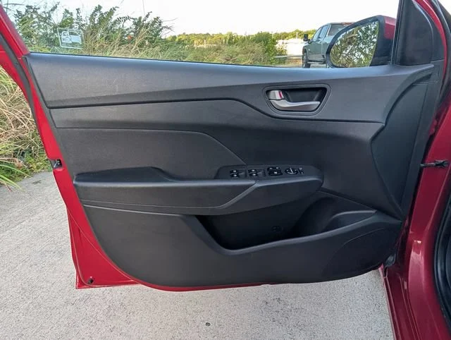 Used 2021 Red Hyundai SE image 13