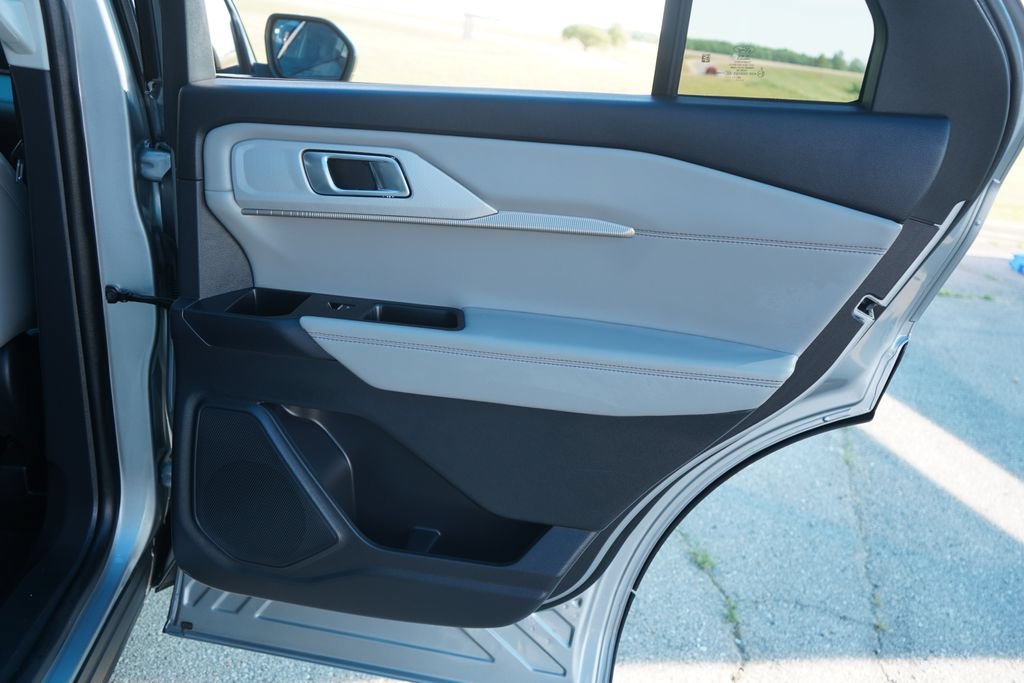 Used 2025  Ford Active image 20
