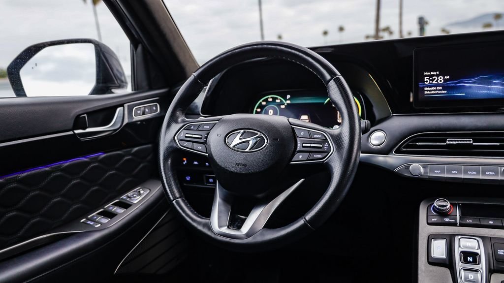 Used 2022 Moonlight Hyundai Calligraphy image 18