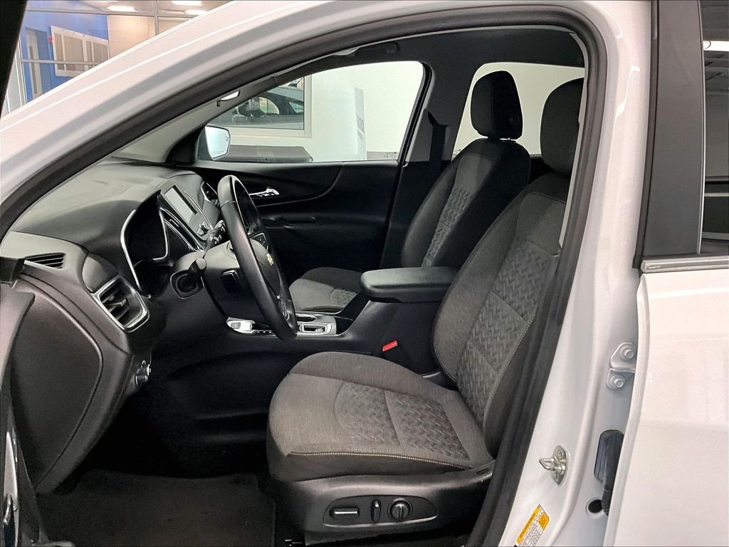 Used 2024 Summit White Chevrolet LT image 10