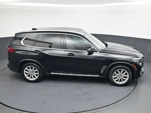Used 2023 Black BMW xDrive40i image 22