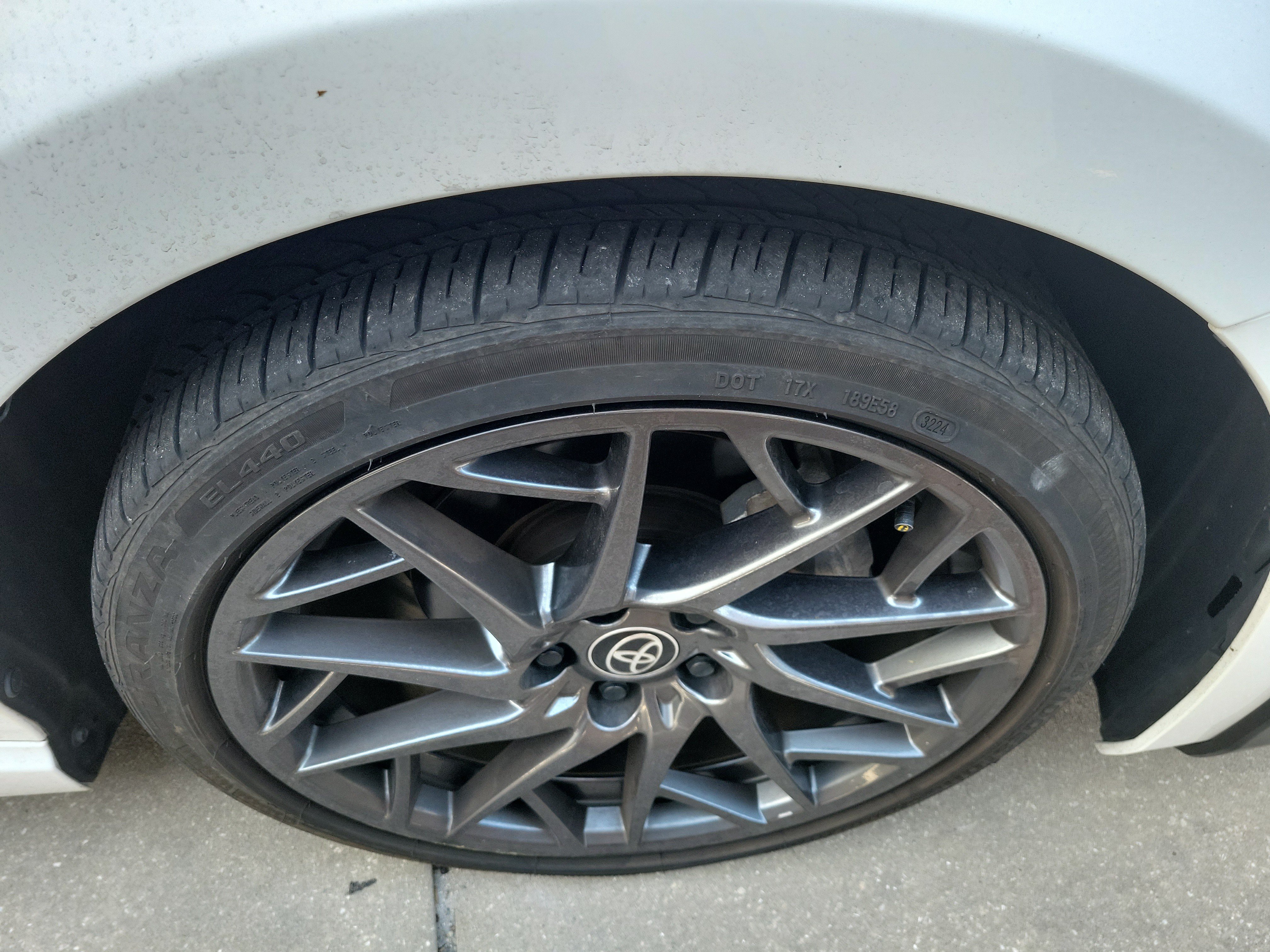Used 2025 Ice Toyota LE image 7