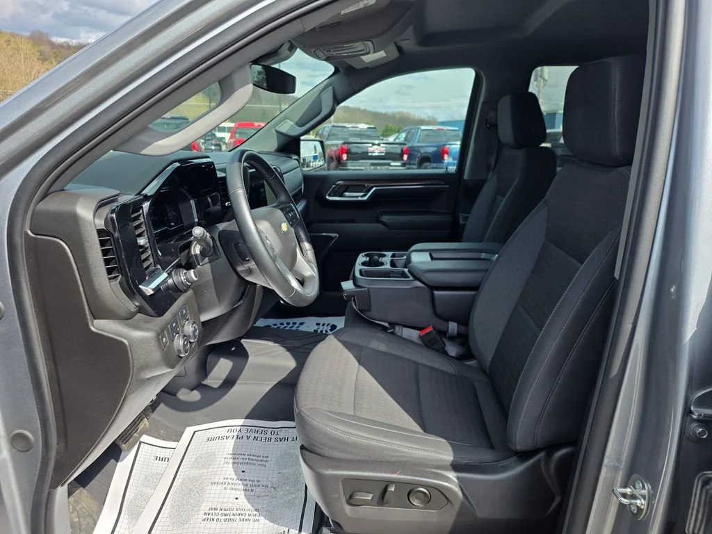 2024 Chevrolet Silverado 1500 LT - Photo 22