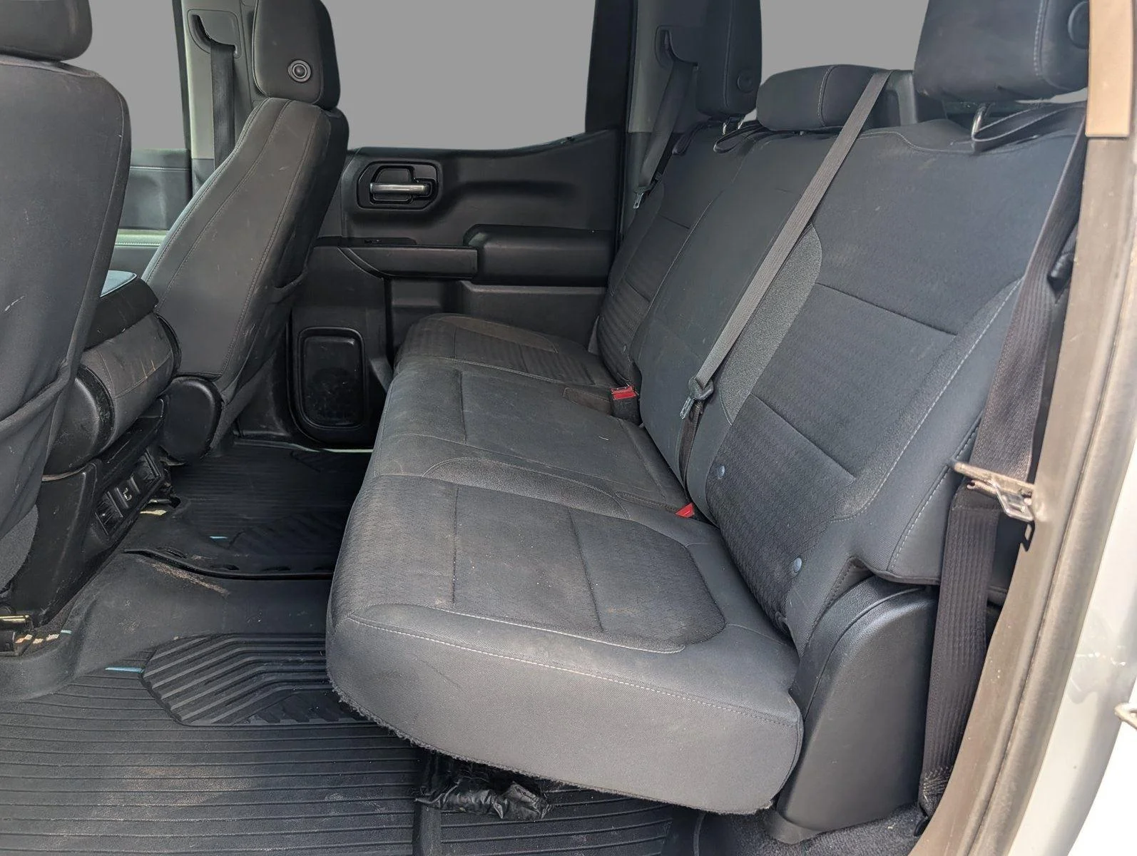 Used 2020 SUMMIT WHITE Chevrolet LT image 33