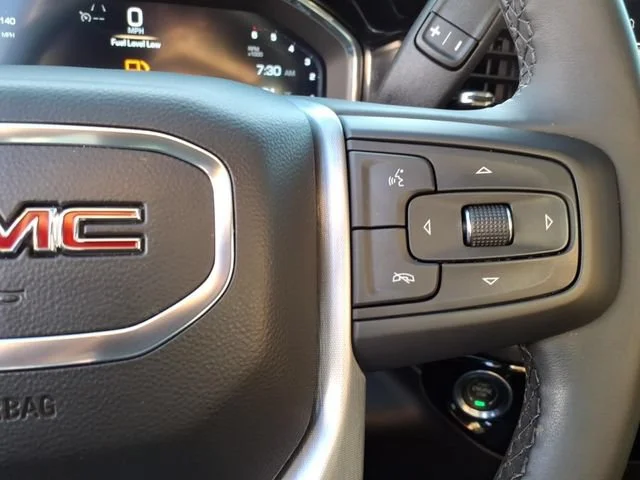 Used 2023 Onyx Black GMC Elevation image 26