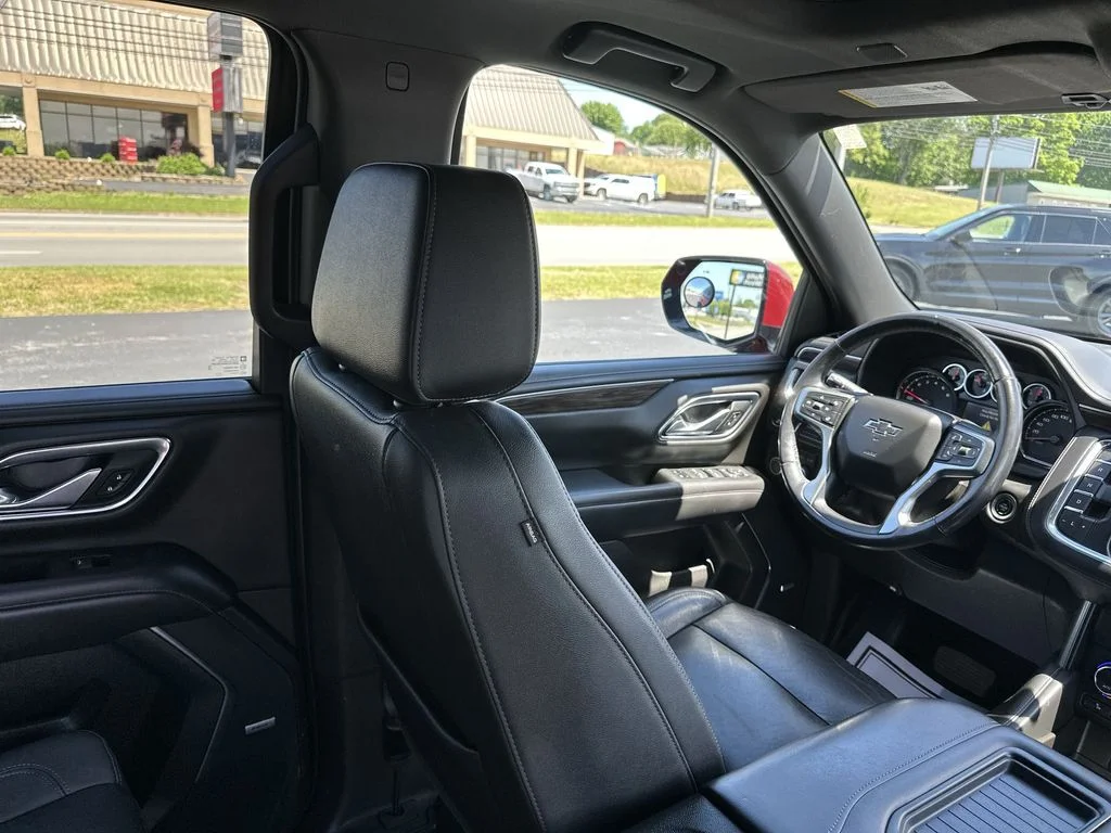 Used 2021 Red Chevrolet Z71 image 15