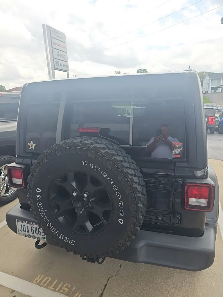 Used 2021 Black Jeep Unlimited Willys image 5