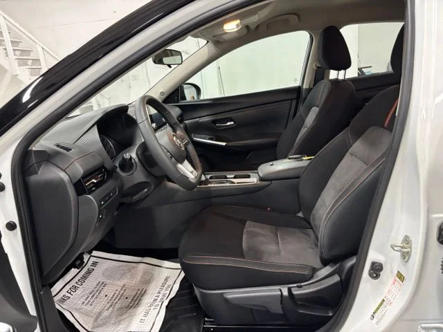 Used 2023 White Nissan SR image 14