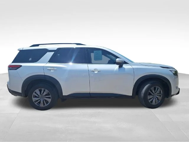 Used 2025 Silver Nissan SV image 9