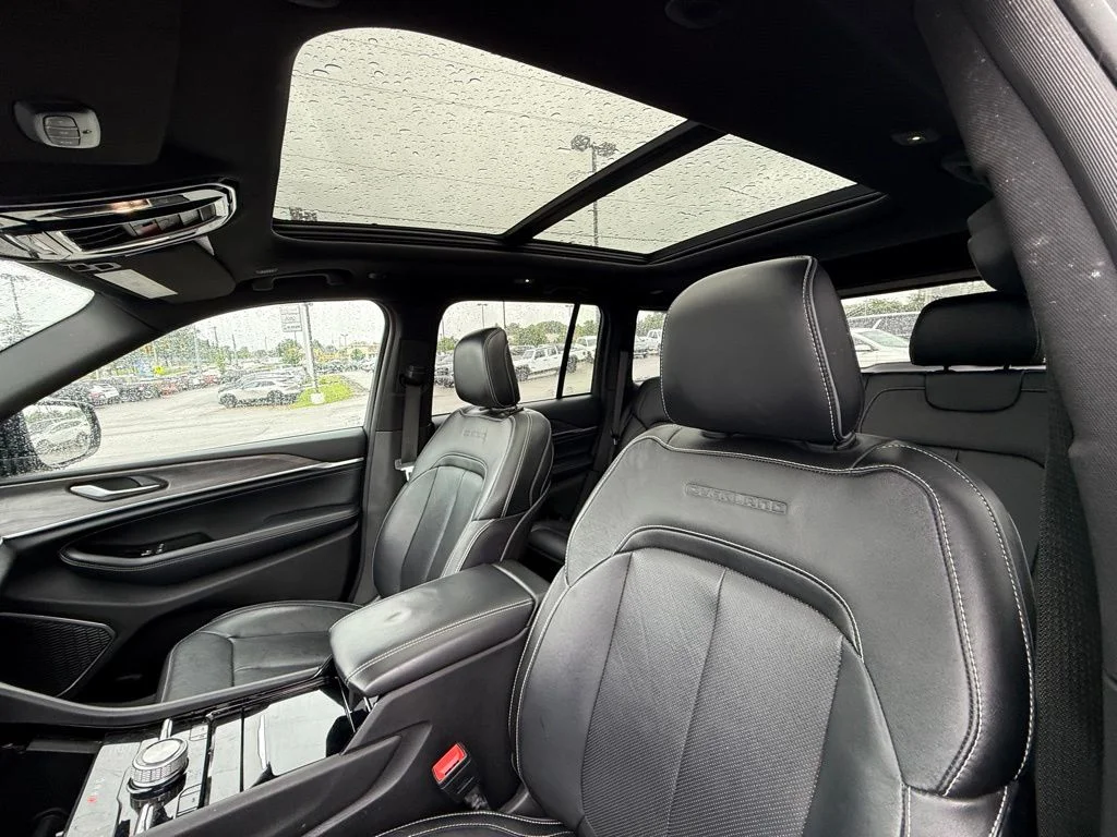 Used 2023 Black Jeep Overland image 13