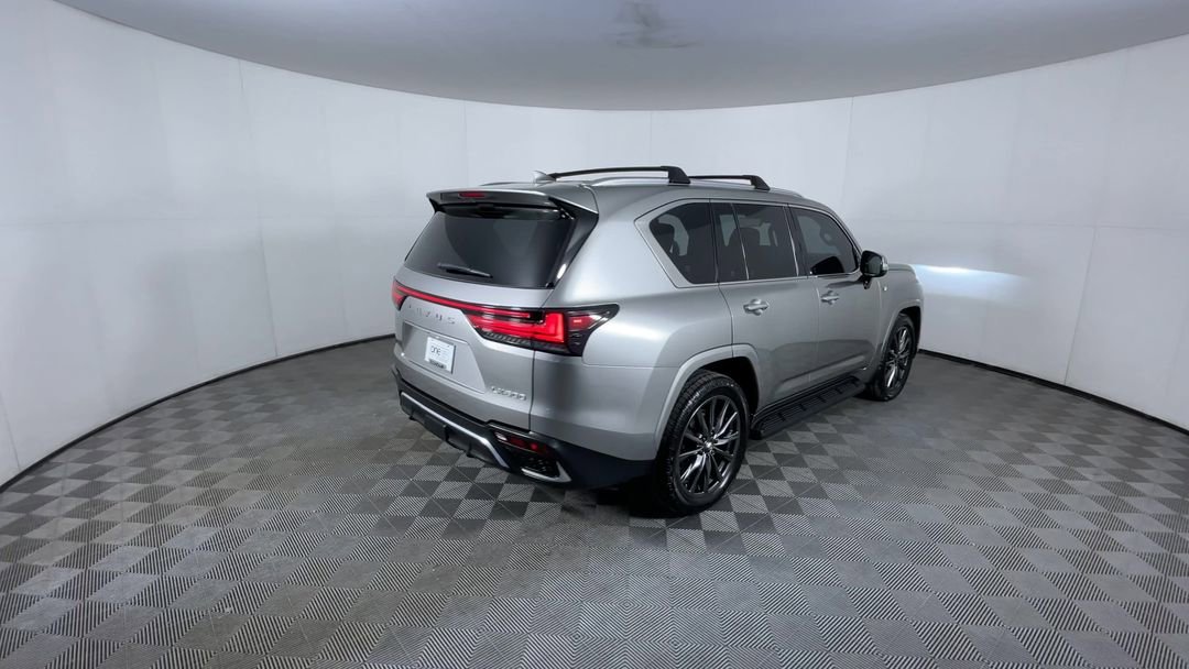 Used 2024 Atomic Silver Lexus 600 F SPORT image 8