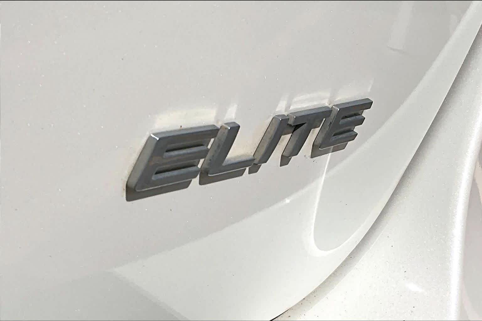 Used 2019 White Diamond Pearl Honda Elite image 10