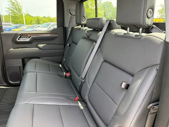 New 2026 Summit White GMC Elevation image 21