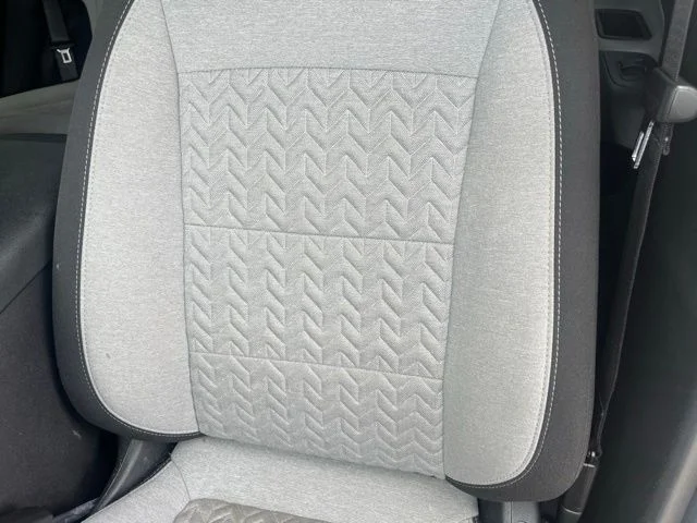 Used 2022 White Chevrolet LS image 9