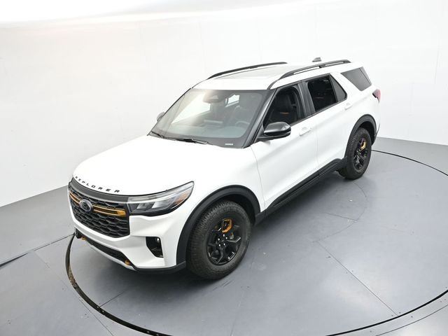 New 2026 Star White Metallic Tri-Coat Ford Tremor® image 95
