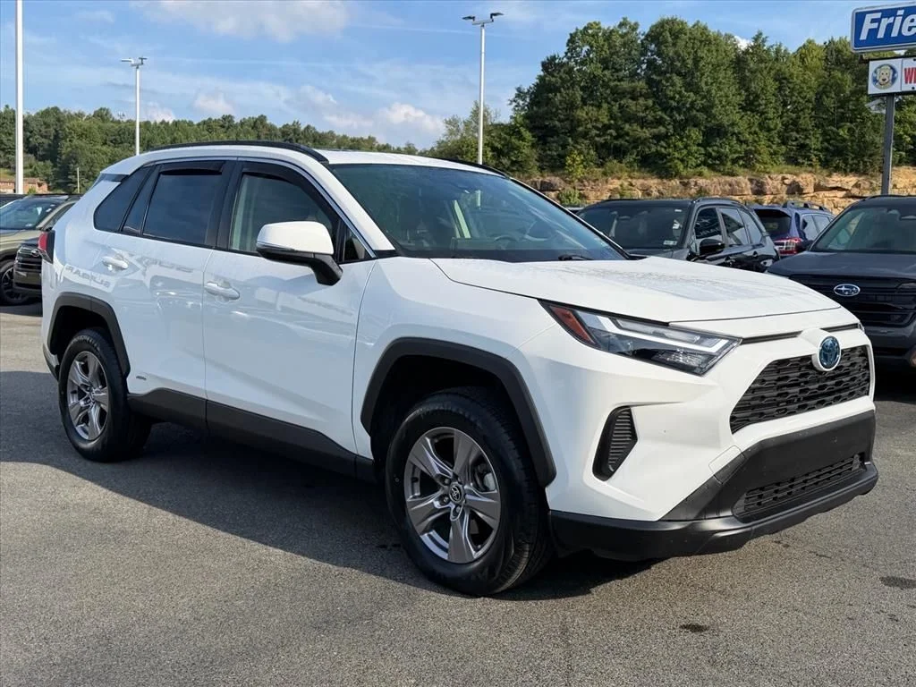 Used 2024 White Toyota XLE image 14