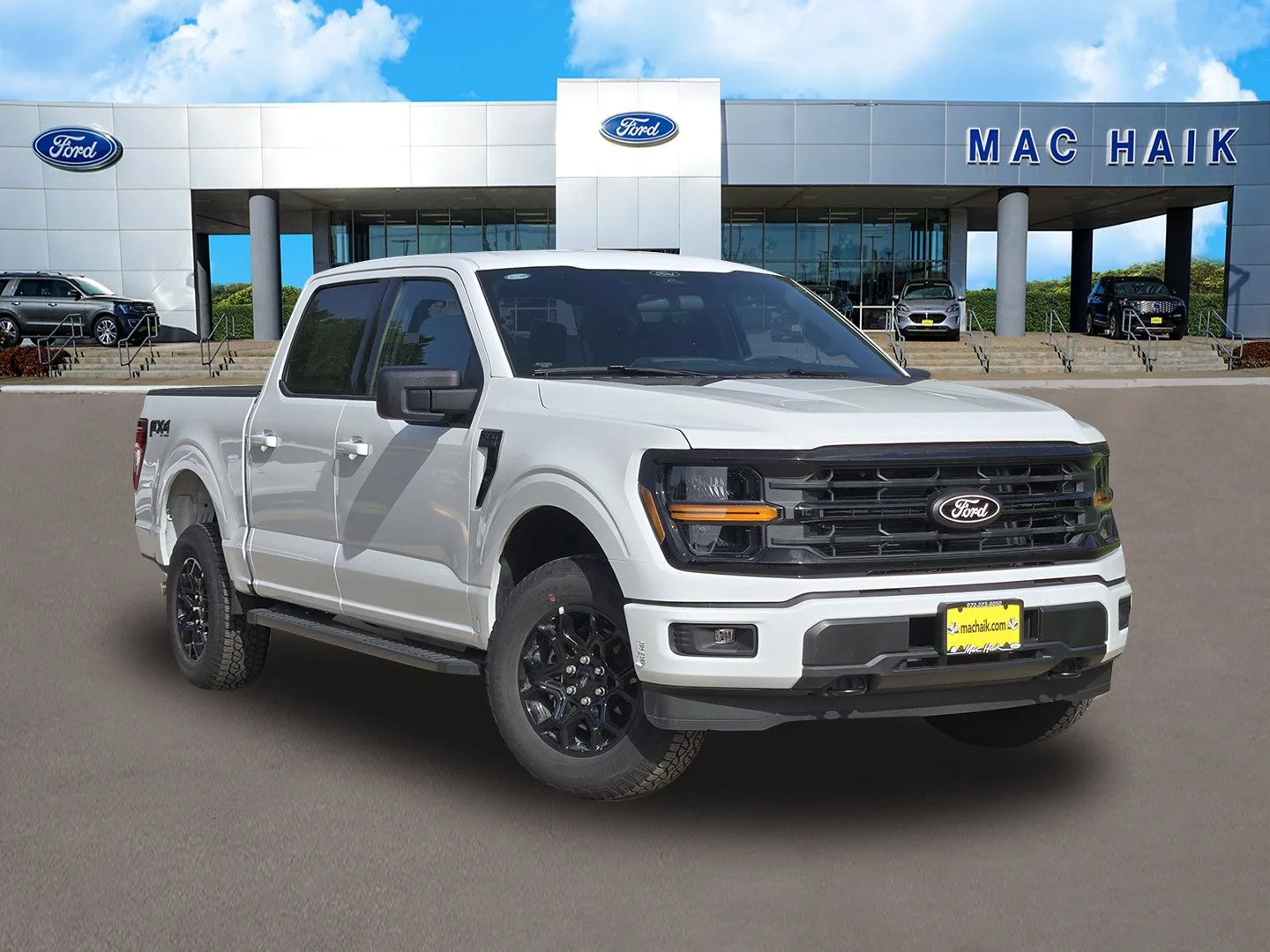New 2026 Oxford White Ford XLT image 1