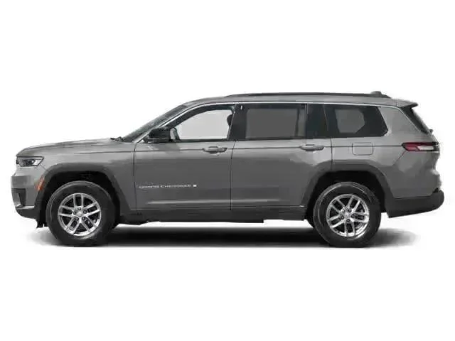 New 2027 Sting-Gray Clear-Coat Paint Jeep Laredo Altitude image 3