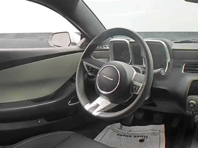 Used 2011 Silver Chevrolet 1LS image 35