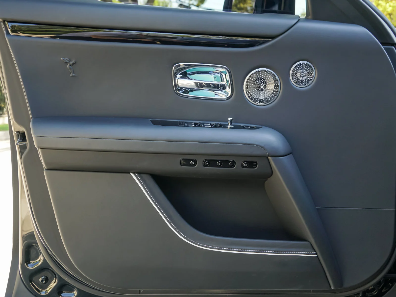Certified Used 2021 Black Diamond Rolls-Royce  image 30