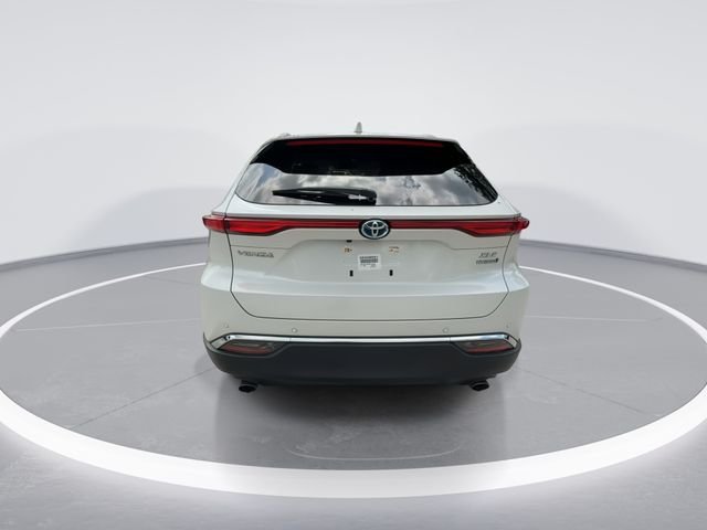 Used 2021 White Toyota XLE image 7