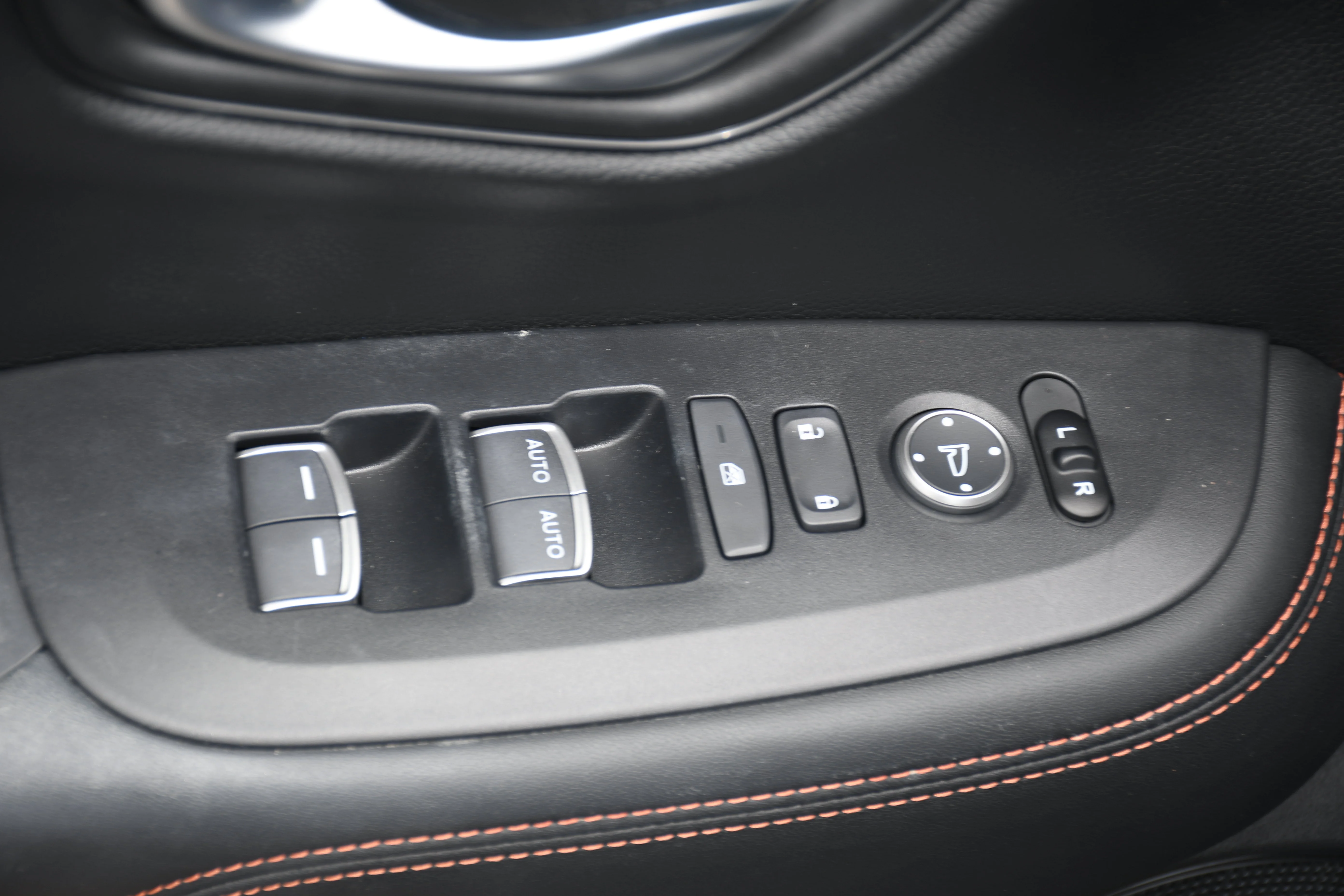 2025 Honda HR-V Sport - Photo 10