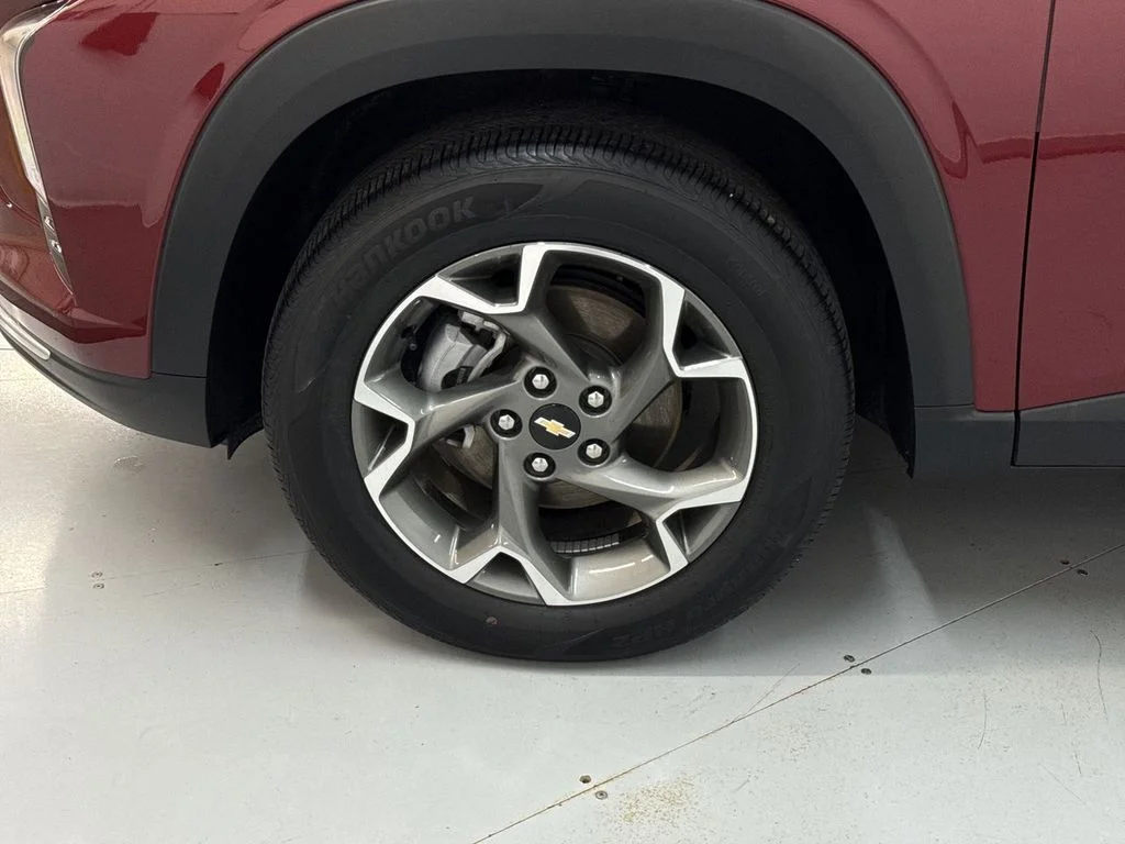 Used 2025 Crimson Chevrolet LT image 10
