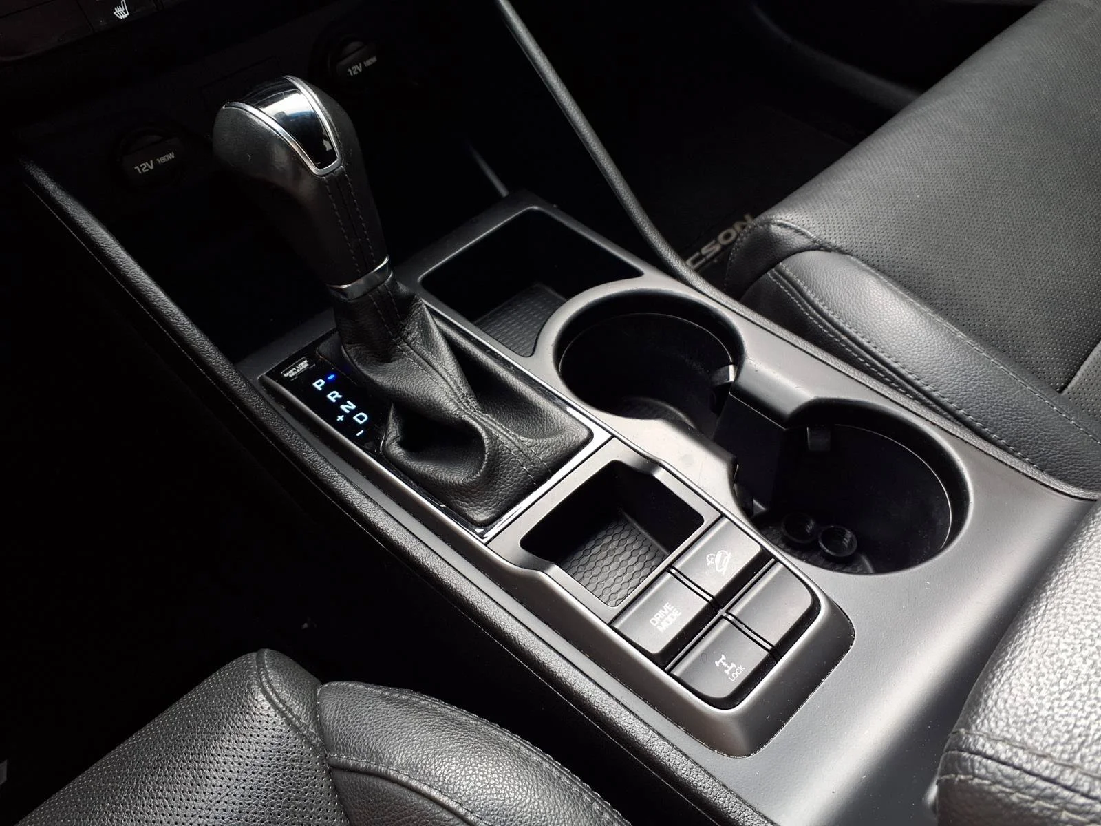 Used 2018  Hyundai Limited image 14