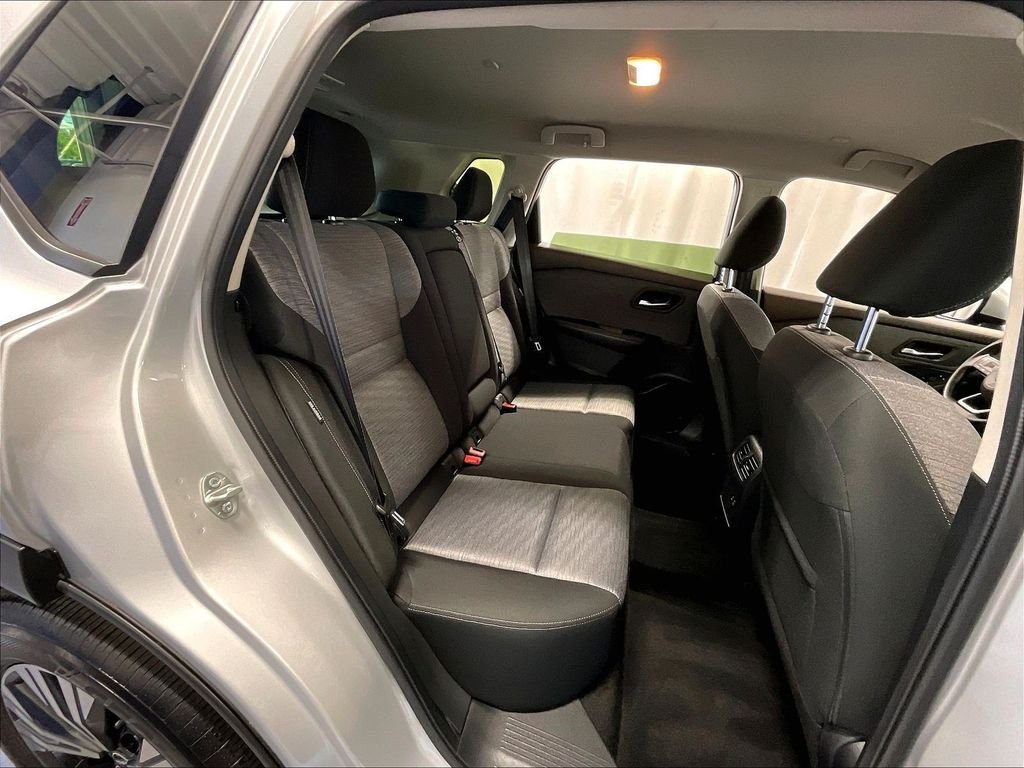 Used 2023 Silver Nissan SV image 16