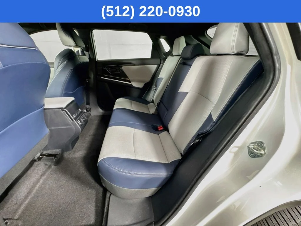 Used 2023 White Subaru Touring image 30