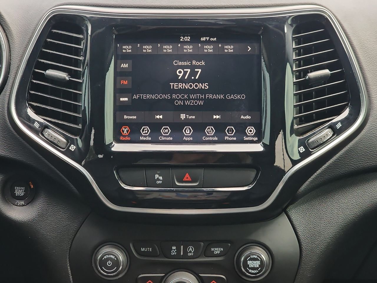 Used 2019 White Jeep Limited image 15
