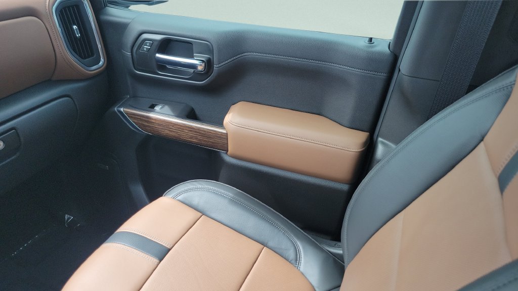 Used 2020 Beige Chevrolet High Country image 13