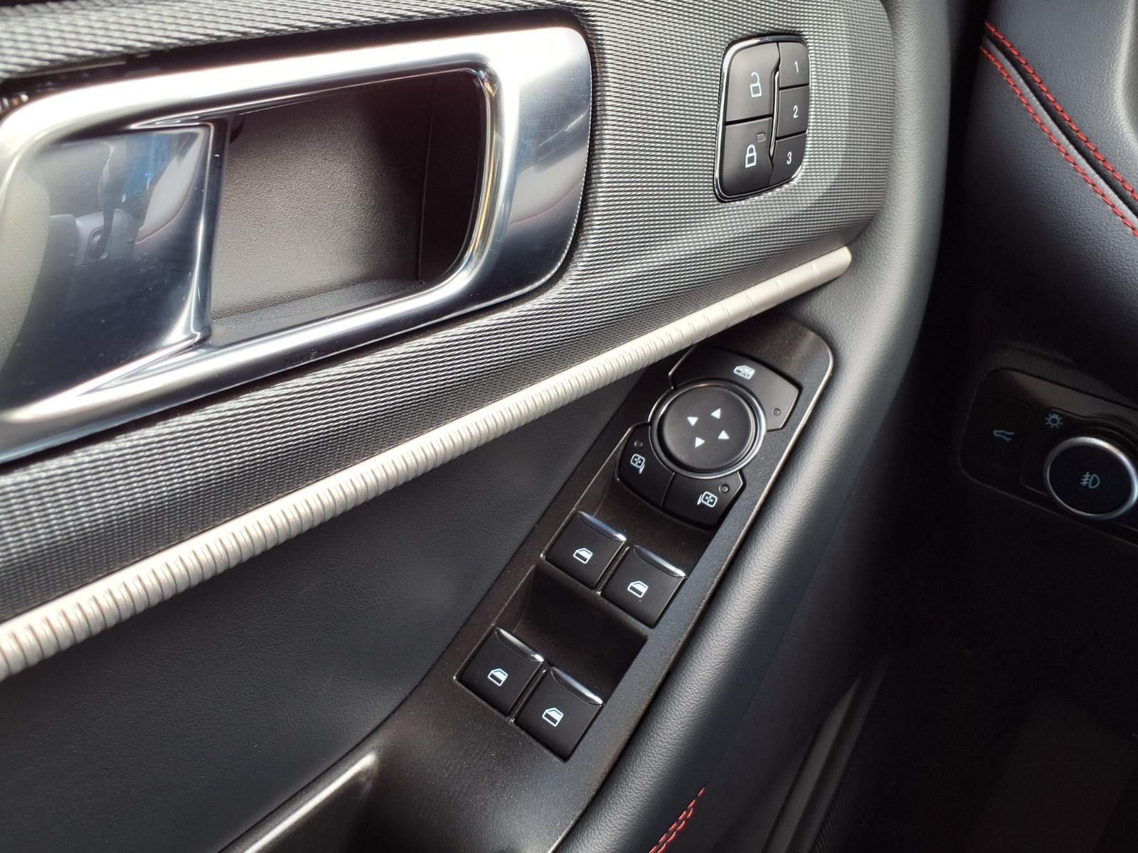 2026 Ford Explorer ST-LINE - Photo 25