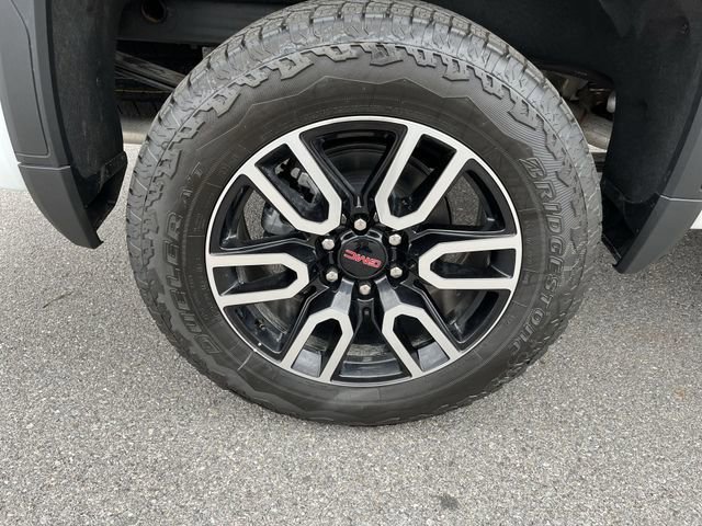 New 2026 Summit White GMC AT4 image 20