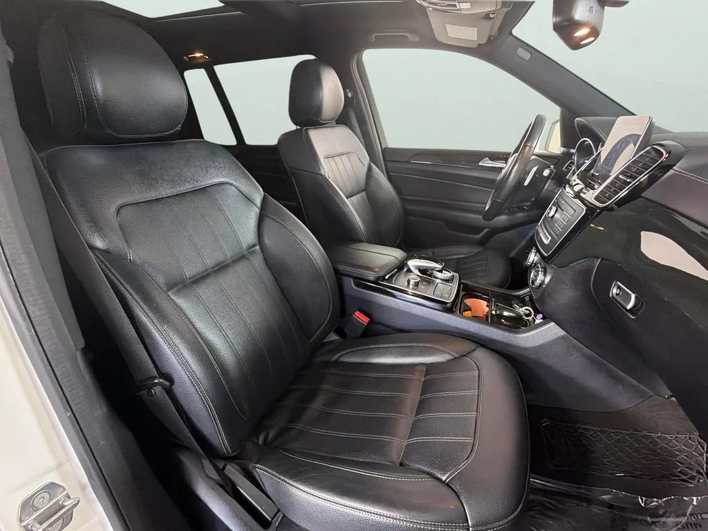 Used 2019 Red Mercedes-Benz 4MATIC® image 39