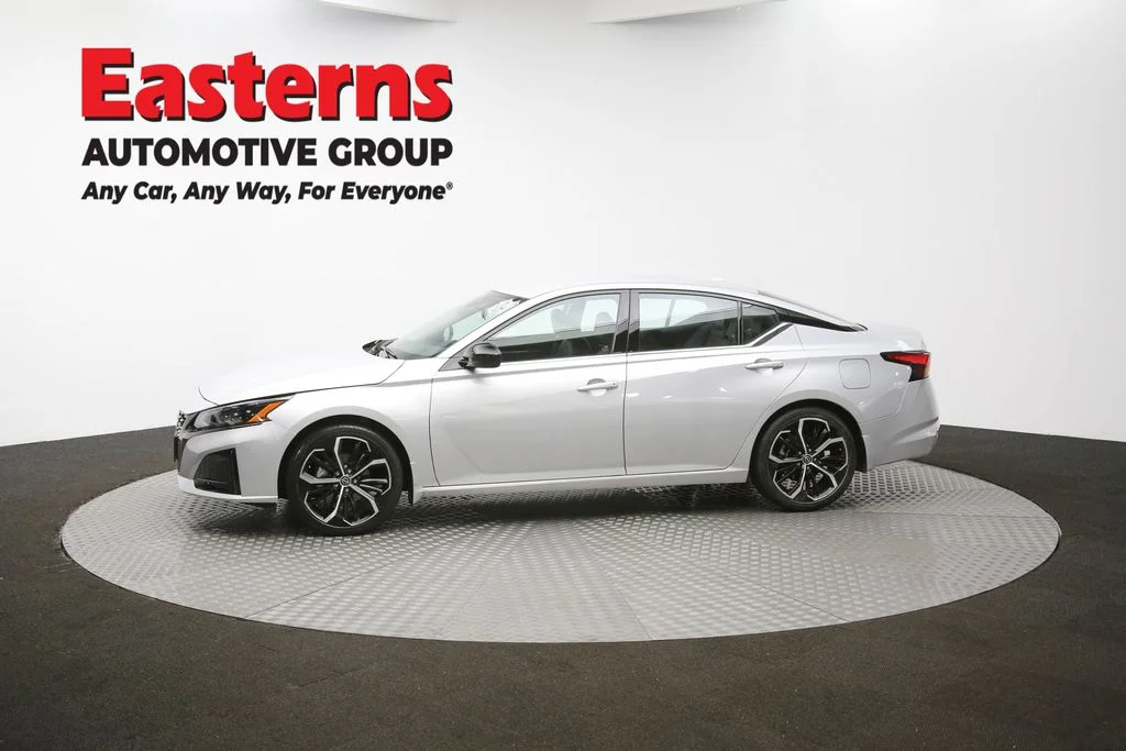 Used 2023 Silver Nissan 2.5 SR image 55