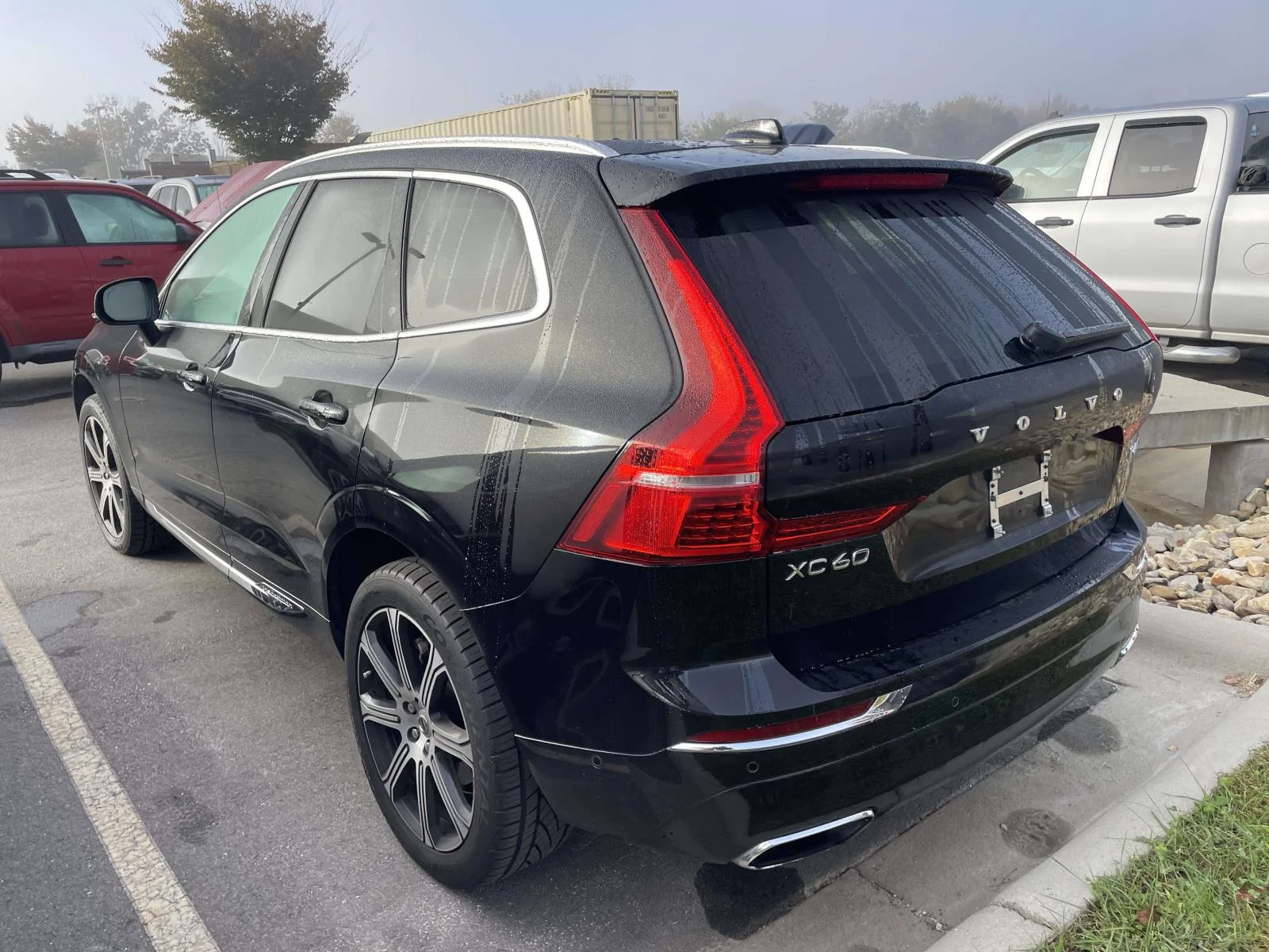 Used 2019 Onyx Black Metallic Volvo Inscription image 3