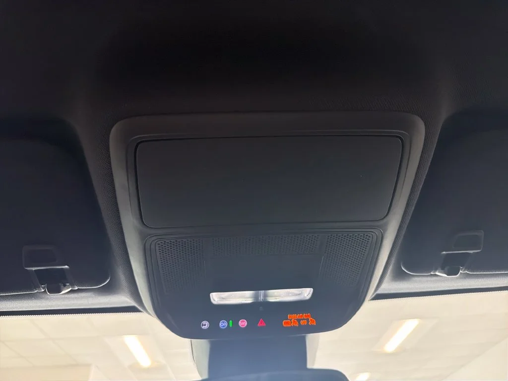 New 2027 Summit White Chevrolet LT image 15