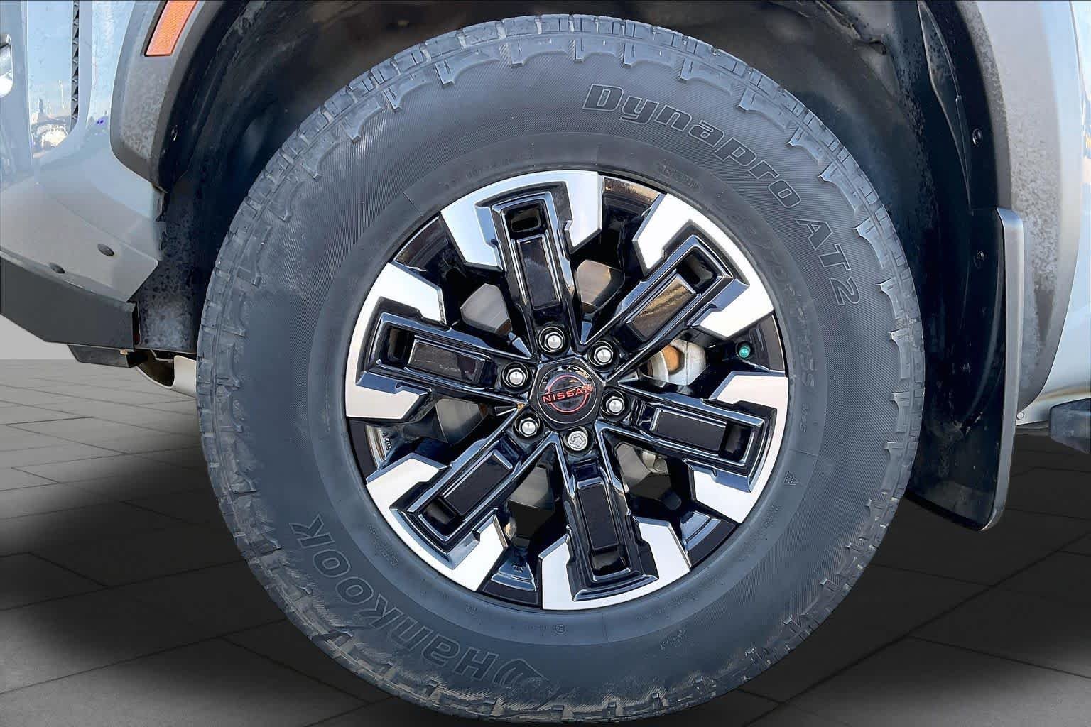 Used 2023 Boulder Gray Pearl Nissan PRO-4X image 9