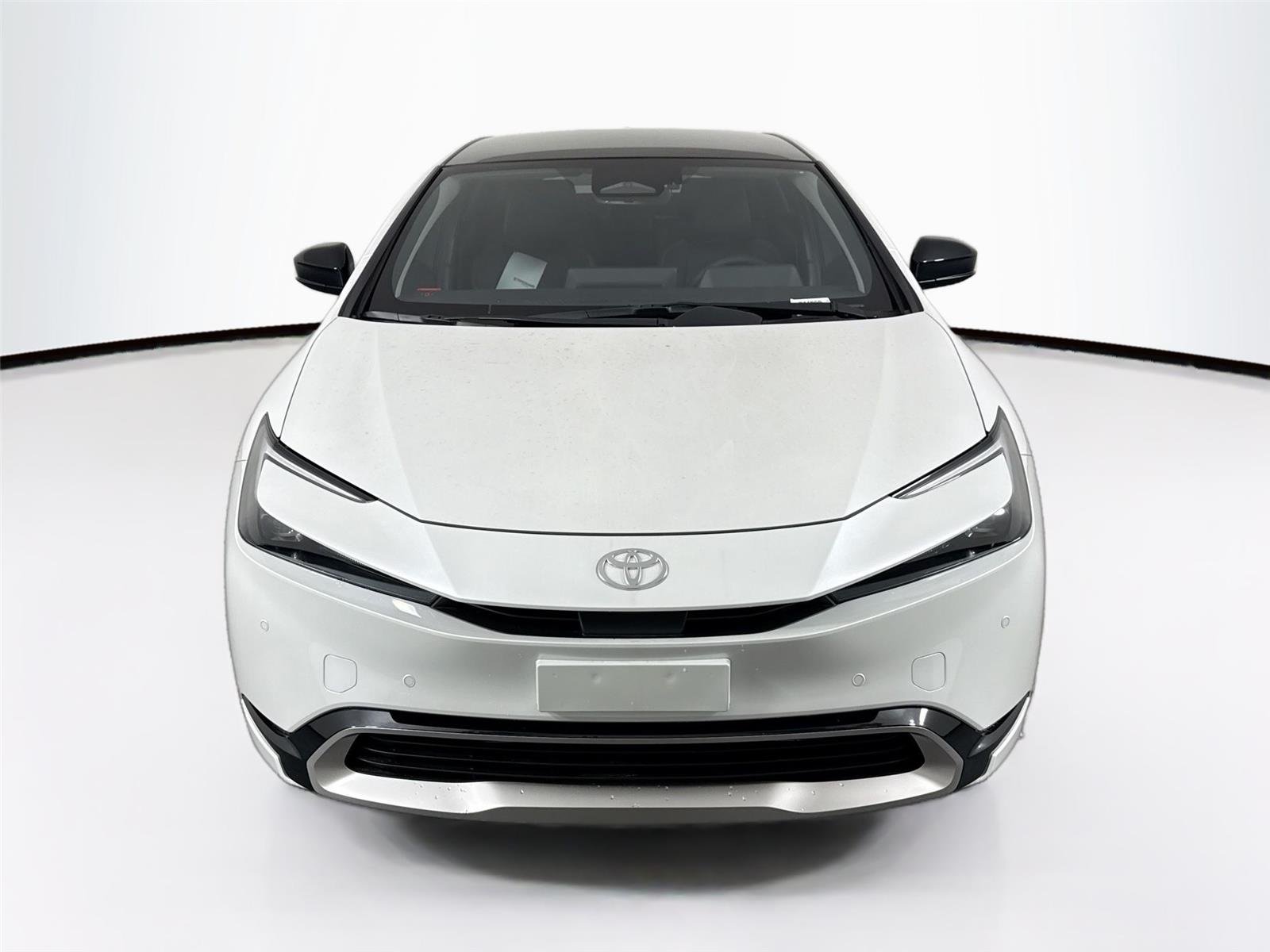 New 2026 Wind Chill Pearl Toyota XSE image 4