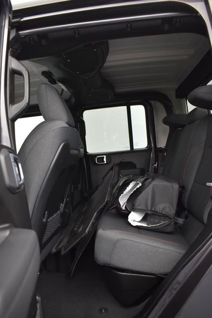 New 2026 Granite Crystal Metallic Clear-Coat Exterior Paint Jeep Shadow Ops image 8