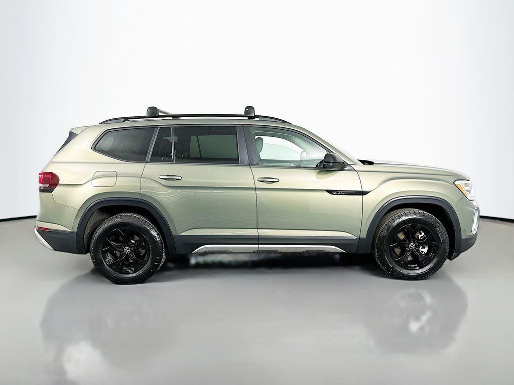 Used 2025  Volkswagen 2.0T Peak Edition image 9
