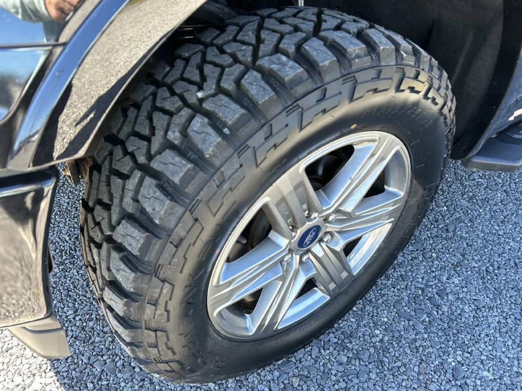 Used 2019 Black Ford XLT image 37