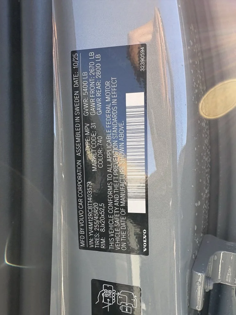 New 2026 Vapour Grey Volvo Plus image 31