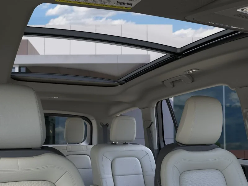 New 2026 Pristine White Metallic Tri-Coat Lincoln Reserve® image 22