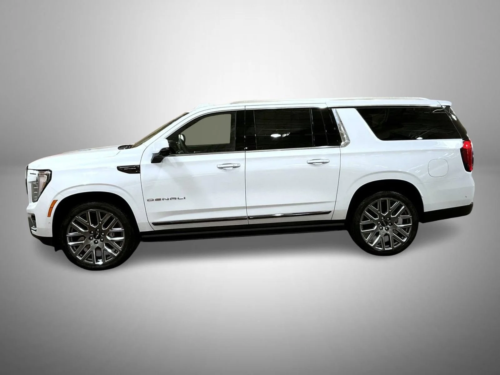 2026 GMC Yukon XL Denali Ultimate - Photo 8