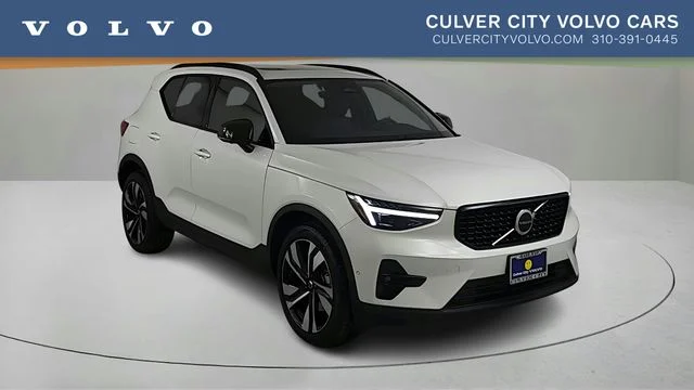 2026 Volvo XC40 B5 Ultra Dark AWD's photo