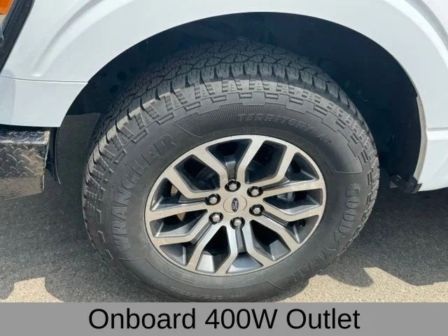 Used 2022 White Ford Lariat image 12